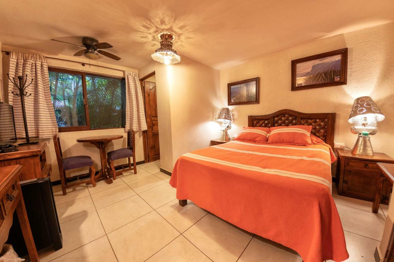 Hotel Casa Yunenisa Oaxaca Bagian luar foto